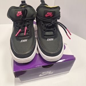 Nike Kids SB Dunks Black and Pink Sneakers